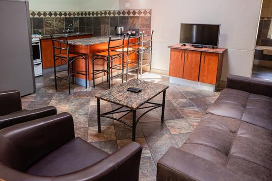 Warmbaths, A Forever Resort: 6-Sleeper Chalet, 3 Bedrooms (1 double bed & 4 single beds)