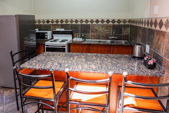 Warmbaths, A Forever Resort: 6-Sleeper Chalet, 3 Bedrooms (1 double bed & 4 single beds)